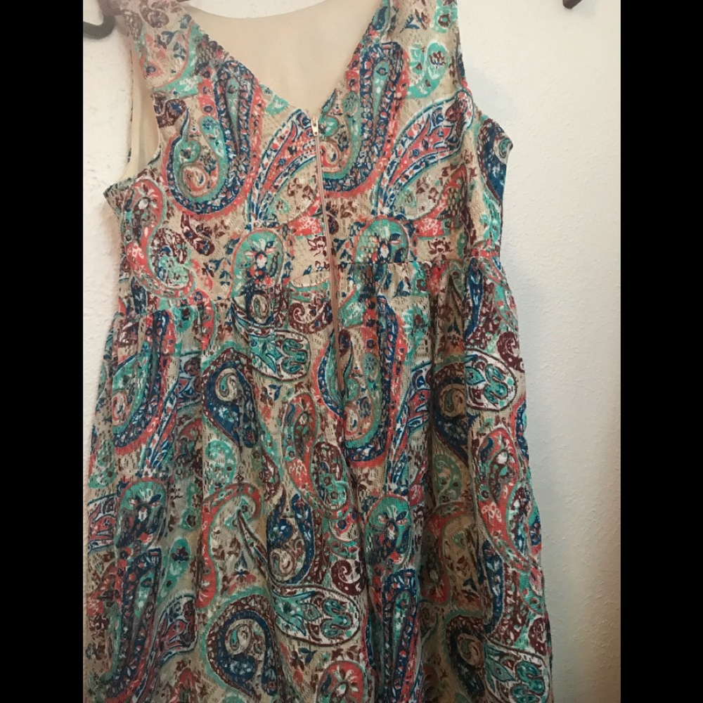 Dress - Picture 3 of 4